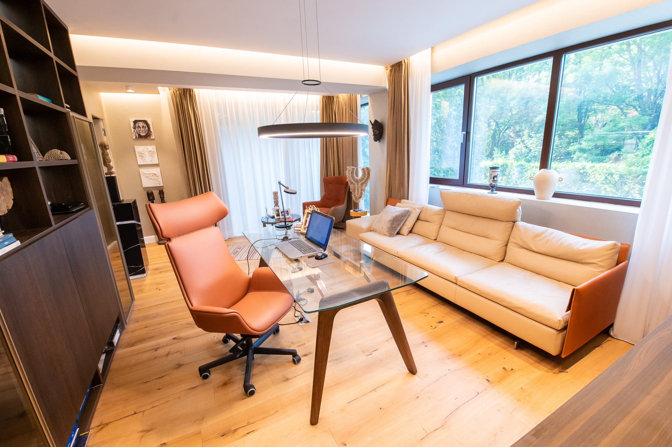Acasă 34 Design interior birou – Spațiul care îți așază gândurile
