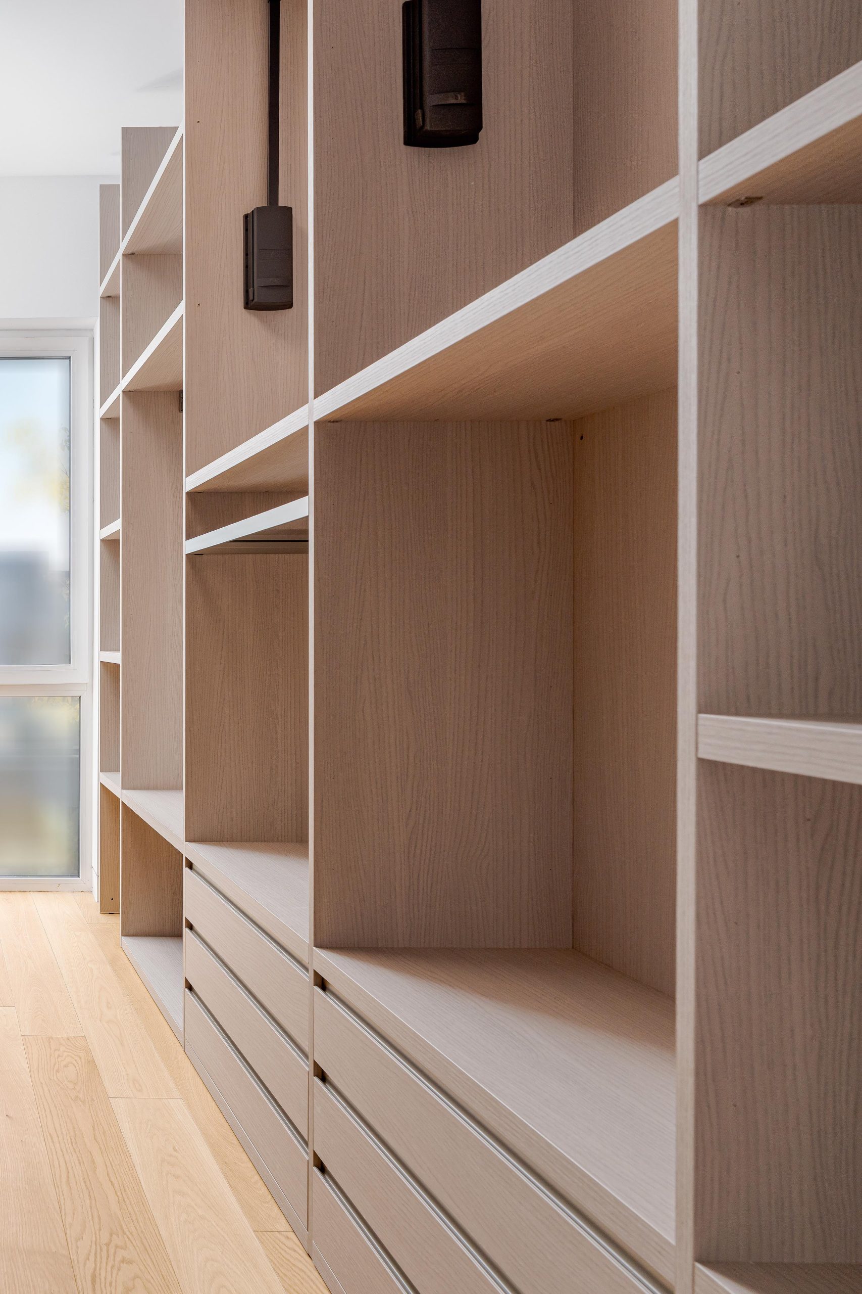 Design interior apartament matrimonial penthouse București by Noblesse Interiors