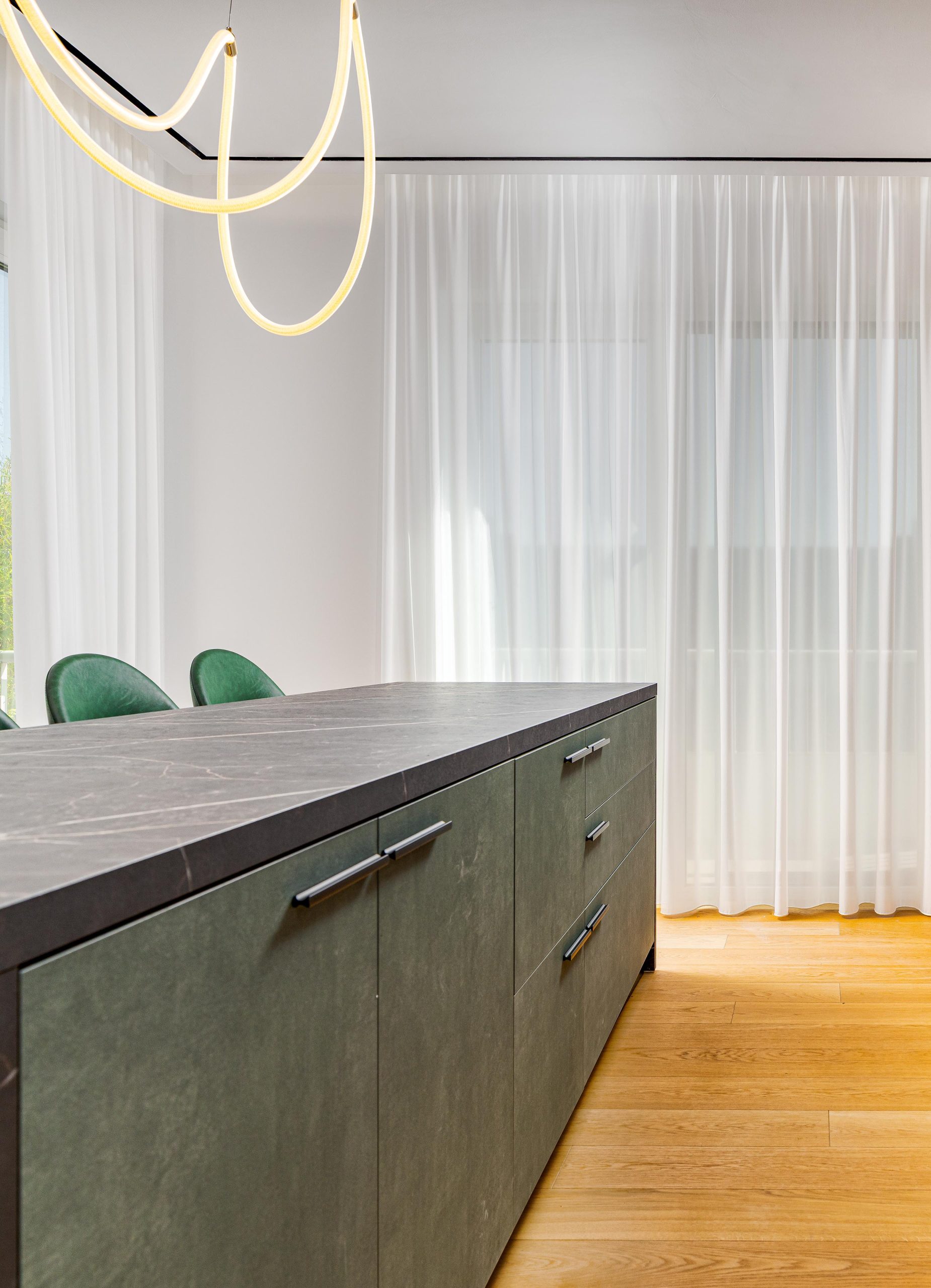 Design-interior-apartament-penthouse-Jardin-du-Nord-by-Noblesse-Group