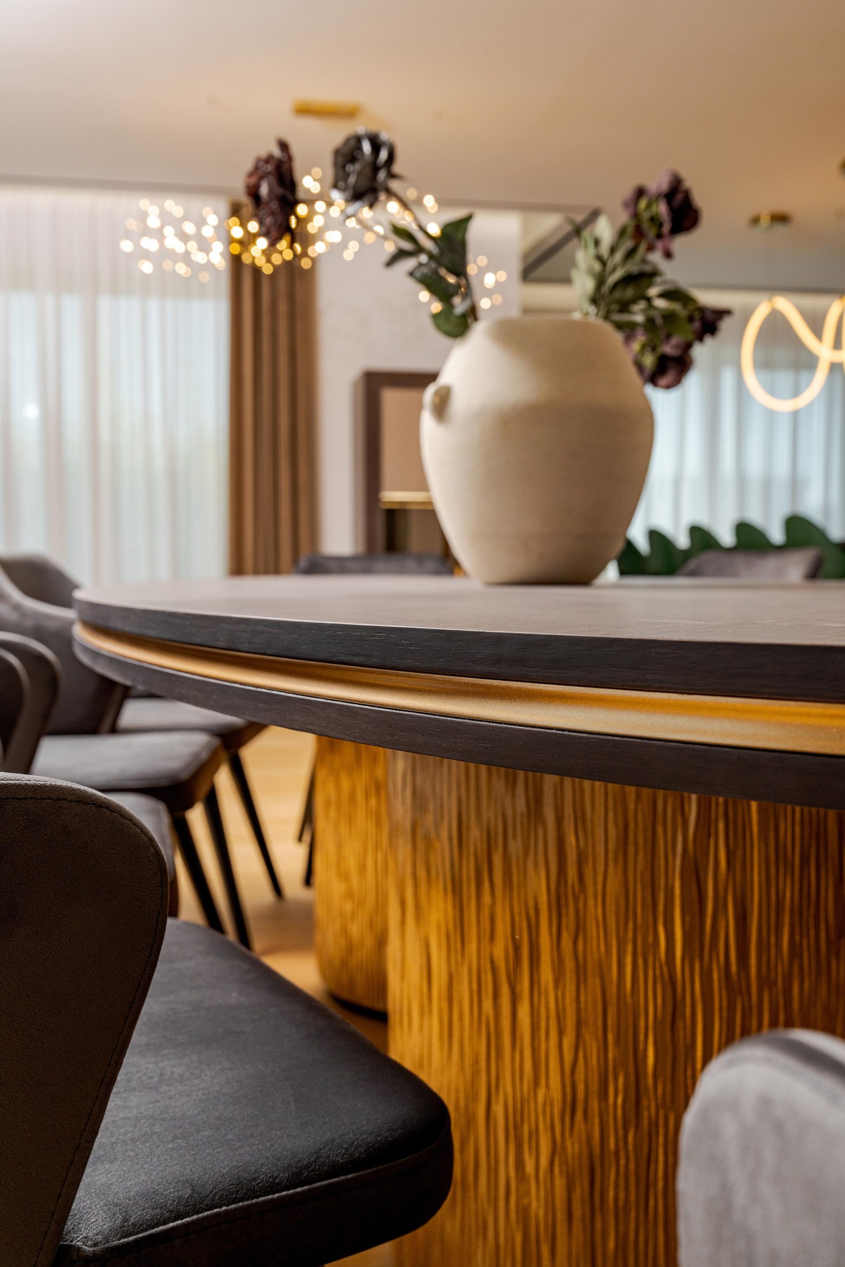 Design interior zona dining penthouse București