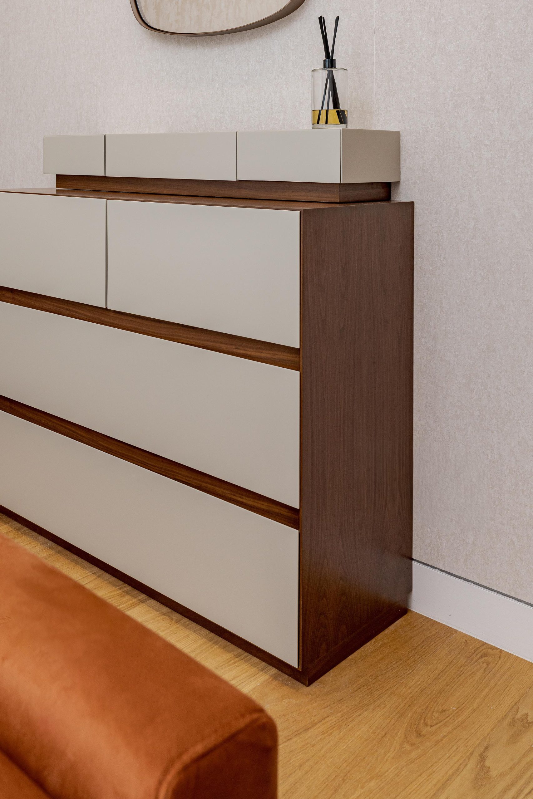 Design interior apartament matrimonial penthouse București by Noblesse Interiors